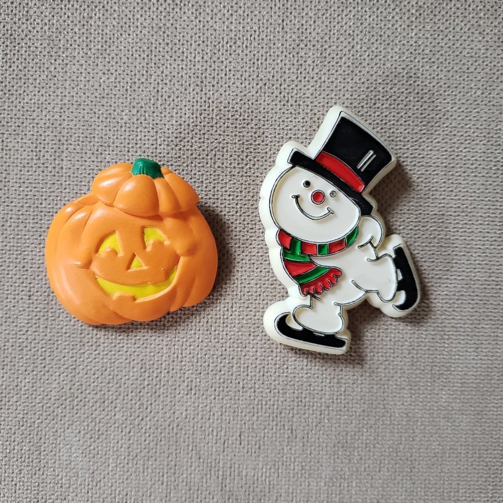 Vintage Hallmark Frosty the Snowman and Pumpkin Pins